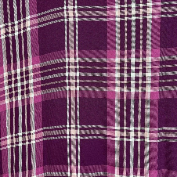 SIMPLY EMMA Plus Woman Size 2X Purple Plum Plaid Blouse Sparkle Tab Sleeve - Picture 6 of 12